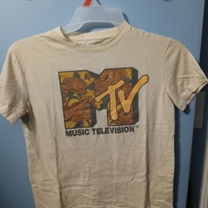 M-TV chrysanthemum top